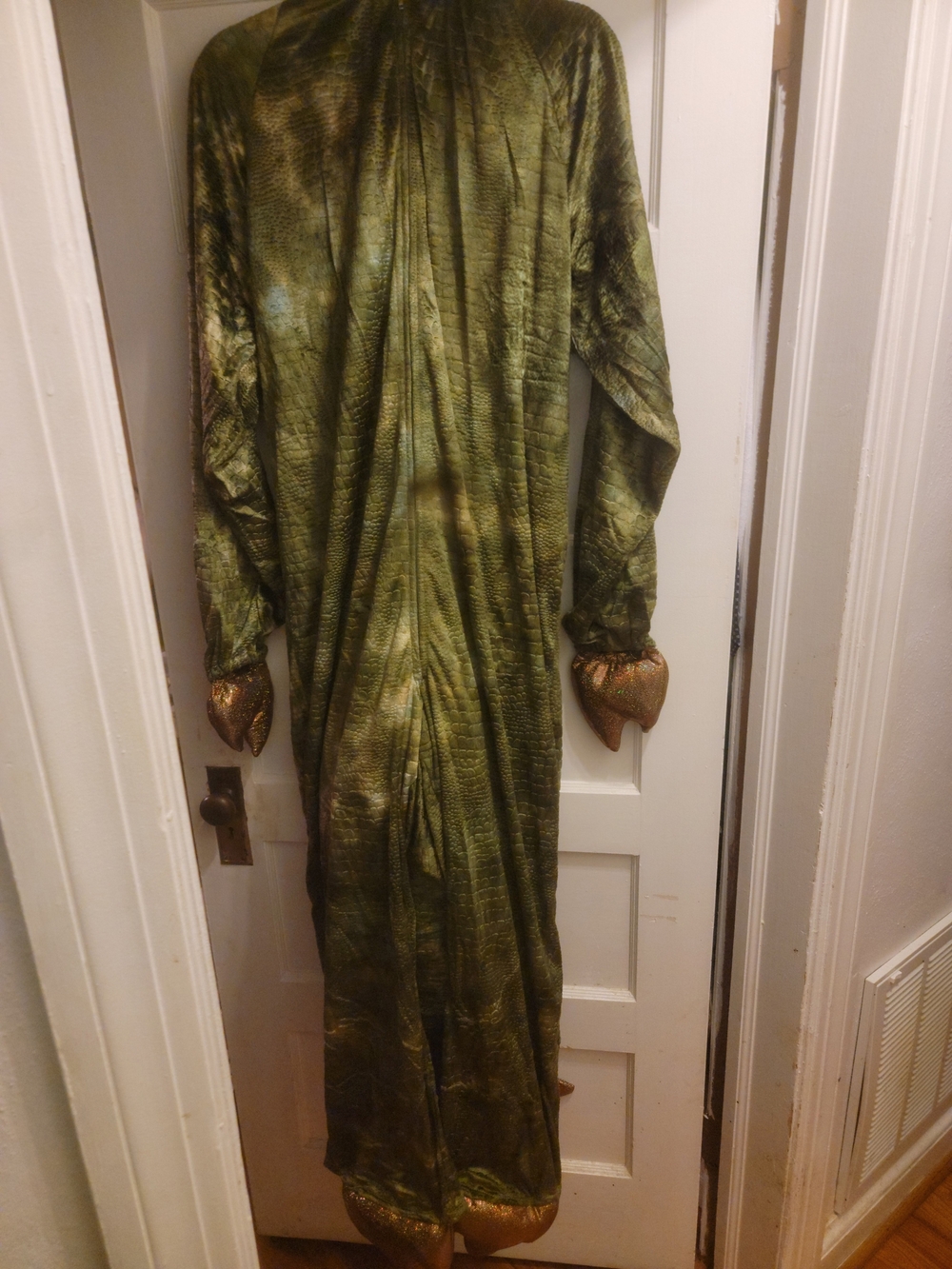Adult Unisex Green Dragon Costume with Gold Claws New With Tags